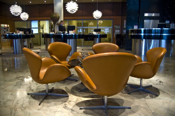 fritz-hansen-swan-chair-2