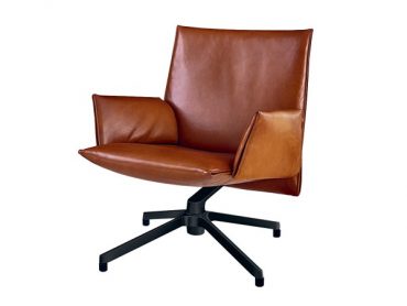 pilot-chair-low-pelle-venezia-cognac-knoll