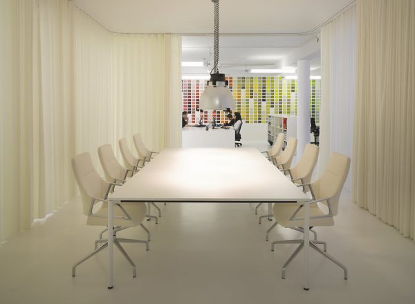 wilkhahnGraph-Chair-2