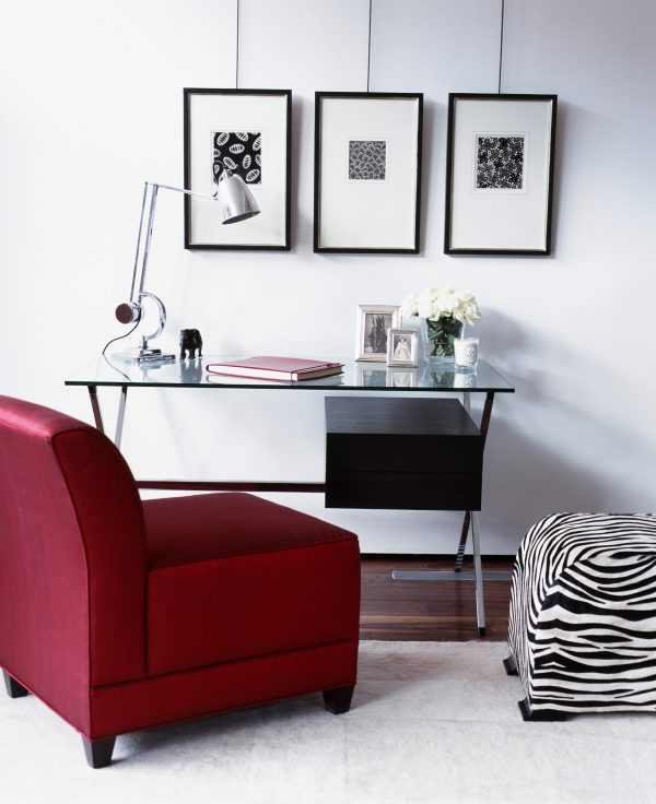 Albini-and-red-chair
