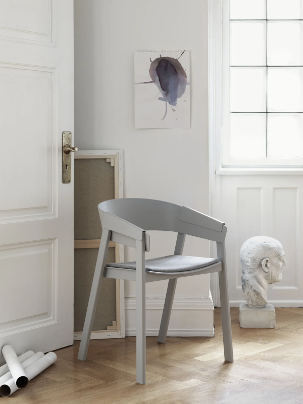 4047-cover-chair-lifestyle-image muuto