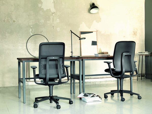 Wilkhahn AT chair - Aqina