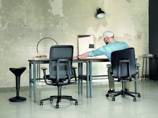 Wilkhahn AT chair - Aqina